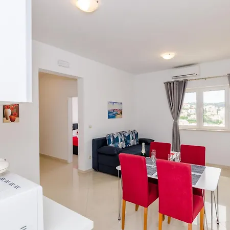 Maky Apartman *