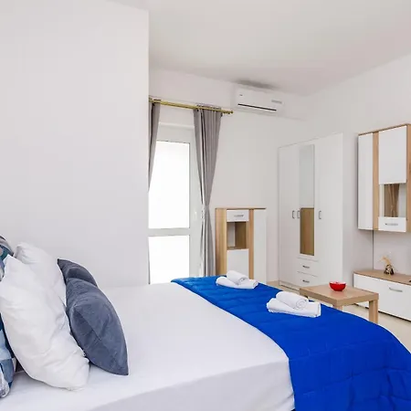 Maky Apartment *