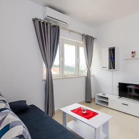 Maky Apartment *